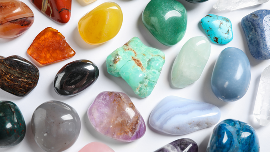 DISCOVER YOUR BIRTHSTONE