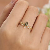 Victorian Lace Moss Agate Ring (Yellow Gold) ©