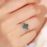 Gardenia Moss Agate Ring