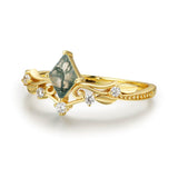 Victorian Lace Moss Agate Ring (Yellow Gold) ©