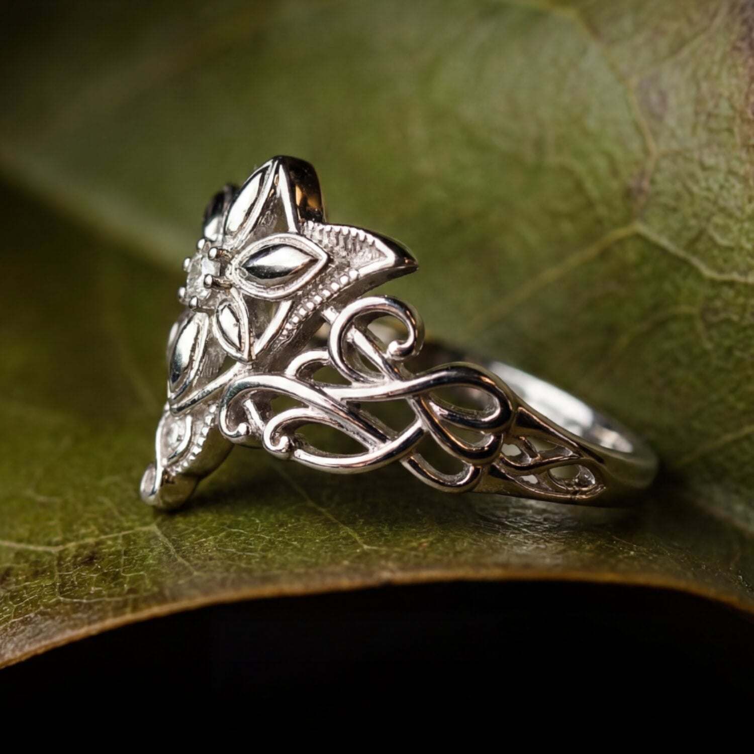 Evenfall Star Ring – Azura New York