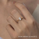 Everlasting Oval Cut Moissanite Ring©