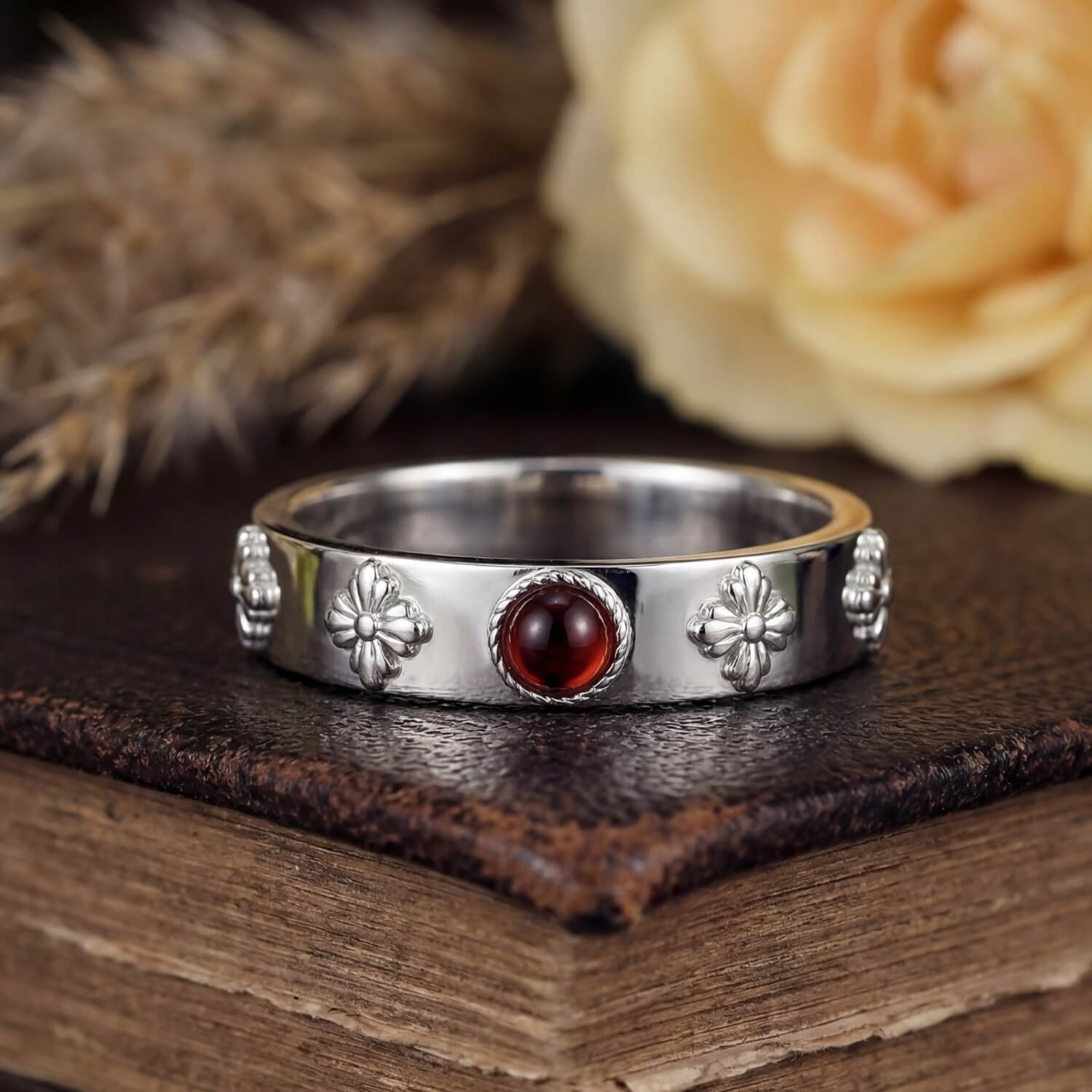 Howl's Moving Castle Ring (Female) – Azura New York