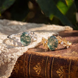 Between the Leaf Oval Cut Moss Agate Ring©