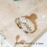 Everlasting Round Cut Moissanite Ring©