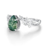 Between the Leaf Pear Moss Agate Ring©