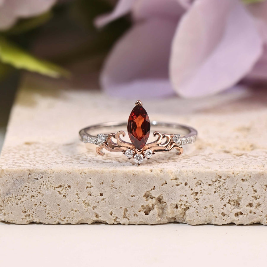 Fire Ring (White Gold)
