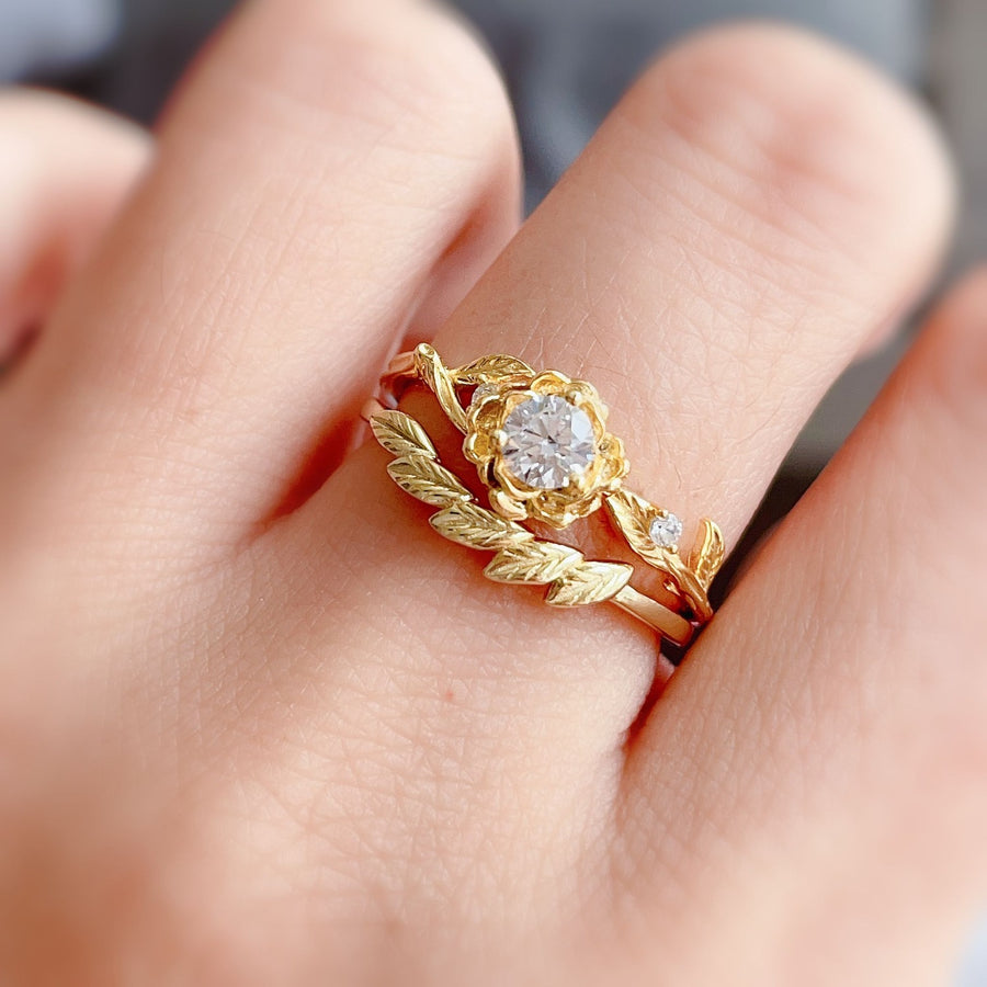 Leafy Serenity Ring (Yellow Gold)