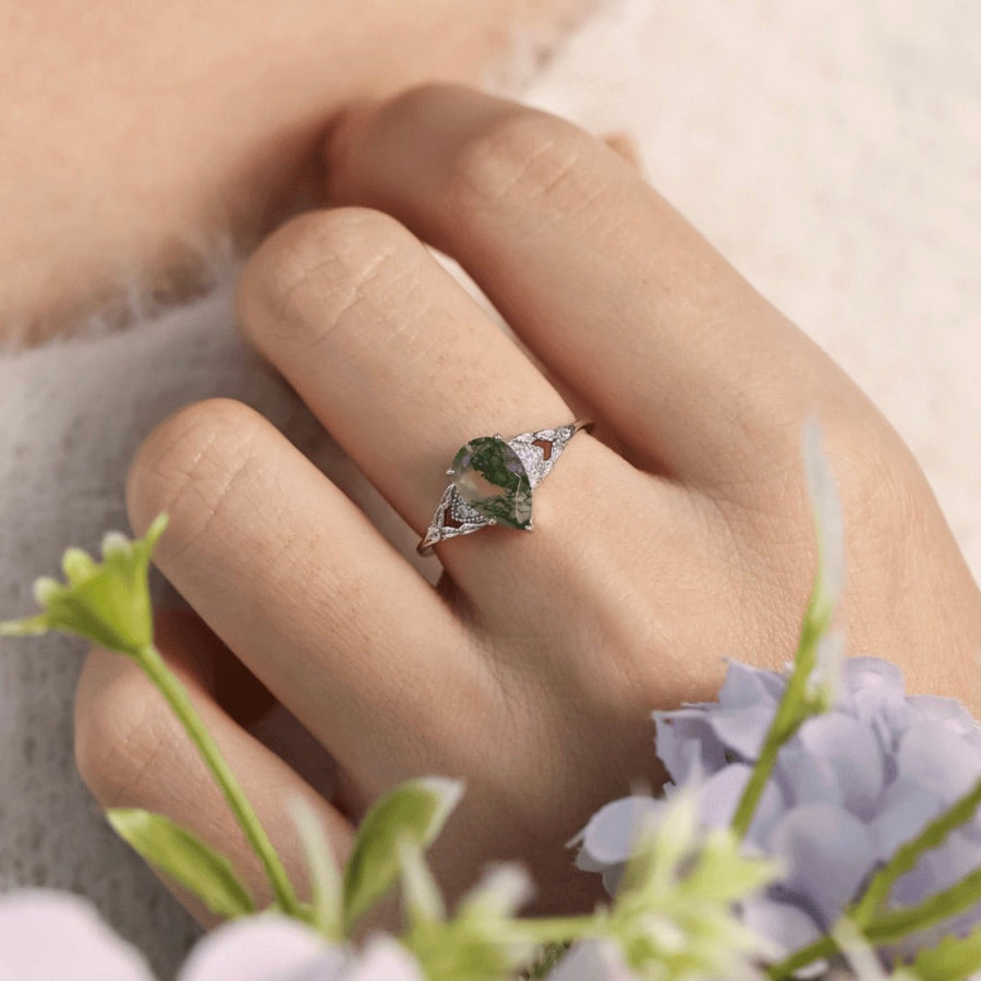 At First Sight Moss Agate Ring (White Gold)