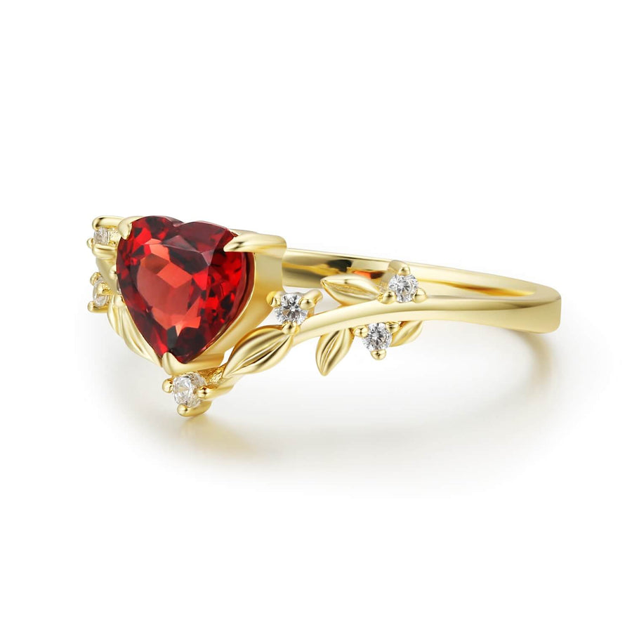 Heart’s Desire Red Garnet Ring (Yellow Gold)©