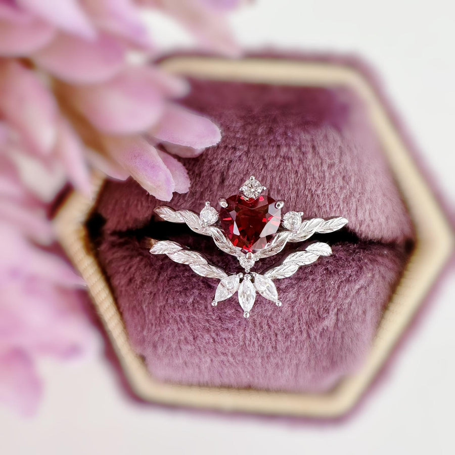 Flaming Heart Red Garnet White Gold Ring Set©