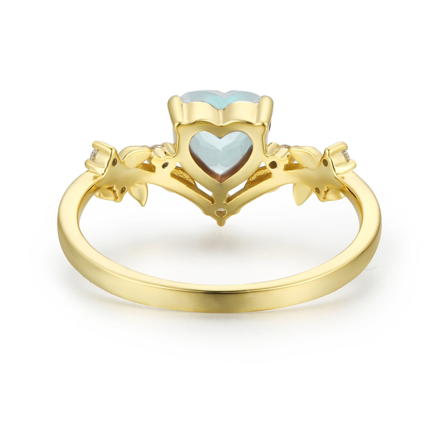 Heart’s Desire Aquamarine Ring (Yellow Gold)©